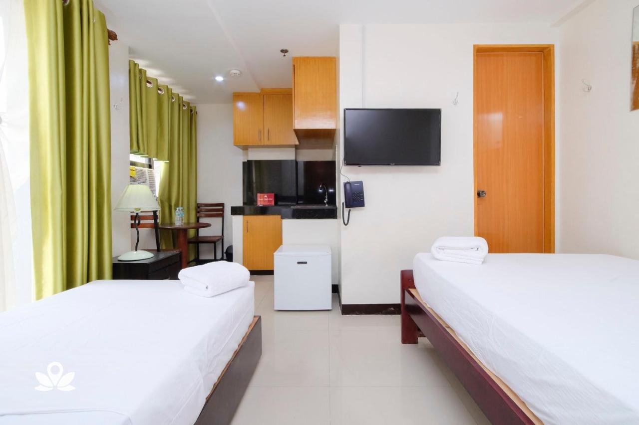 Zen Rooms Time Travellers Makati Makati City Екстер'єр фото