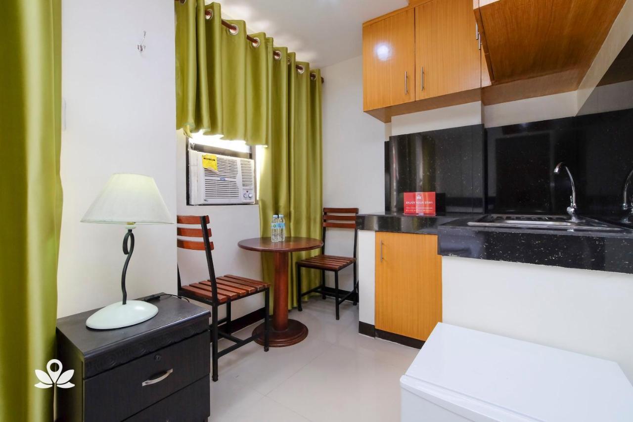 Zen Rooms Time Travellers Makati Makati City Екстер'єр фото