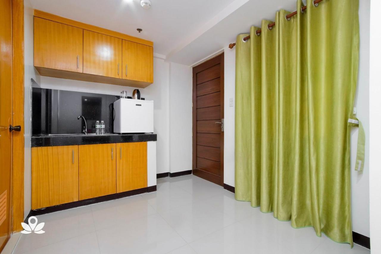 Zen Rooms Time Travellers Makati Makati City Екстер'єр фото
